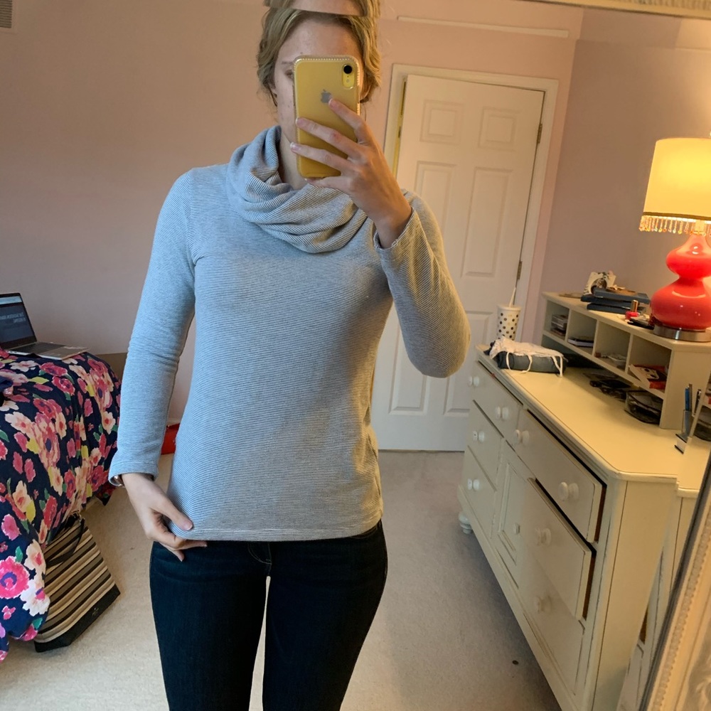 Fitted Striped Turtleneck